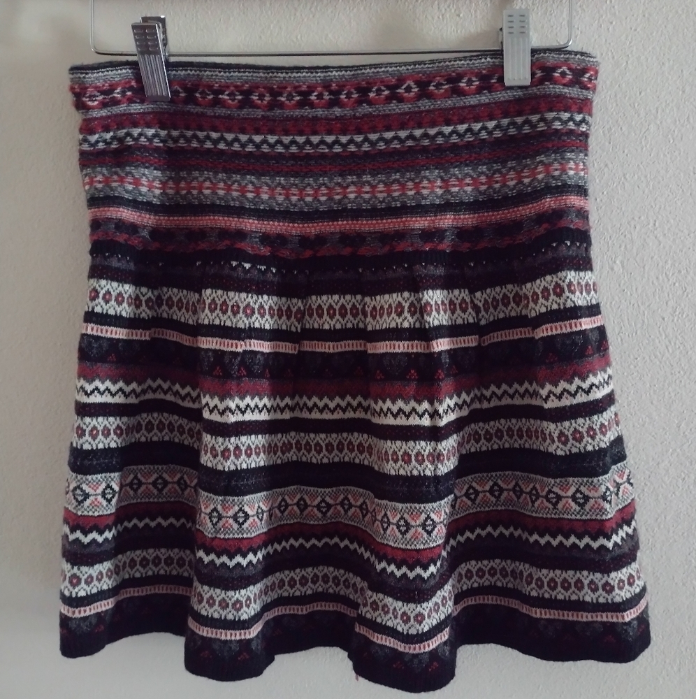 Vera Wang knit skating skirt Medium ♥️ 🖤 silver hearts Fair Isle Princess label